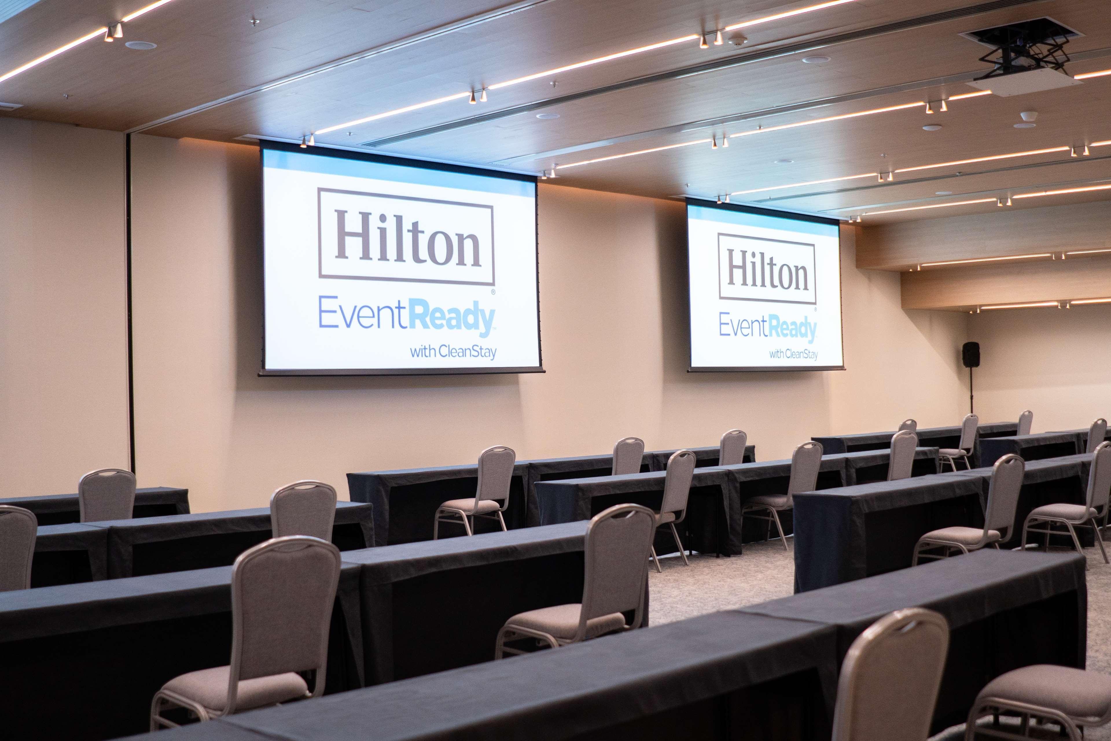 Hilton Copacabana Rio De Janeiro Eksteriør billede A meeting room at a Hilton hotel